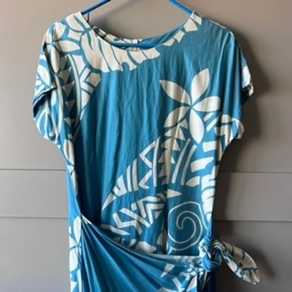 Hawaiian Blue Tropical Floral Midi Dress Sz M Wrap Tie Short Sleeve Beach Resort